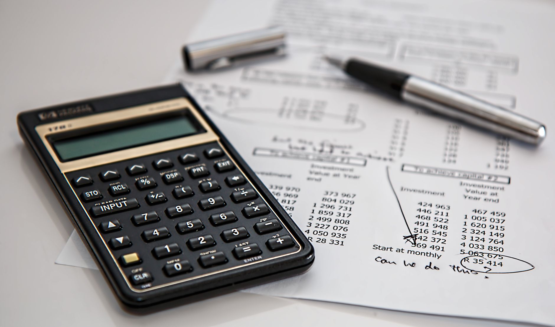 Búsqueda con inteligencia artificial para servicios de asesoría fiscal