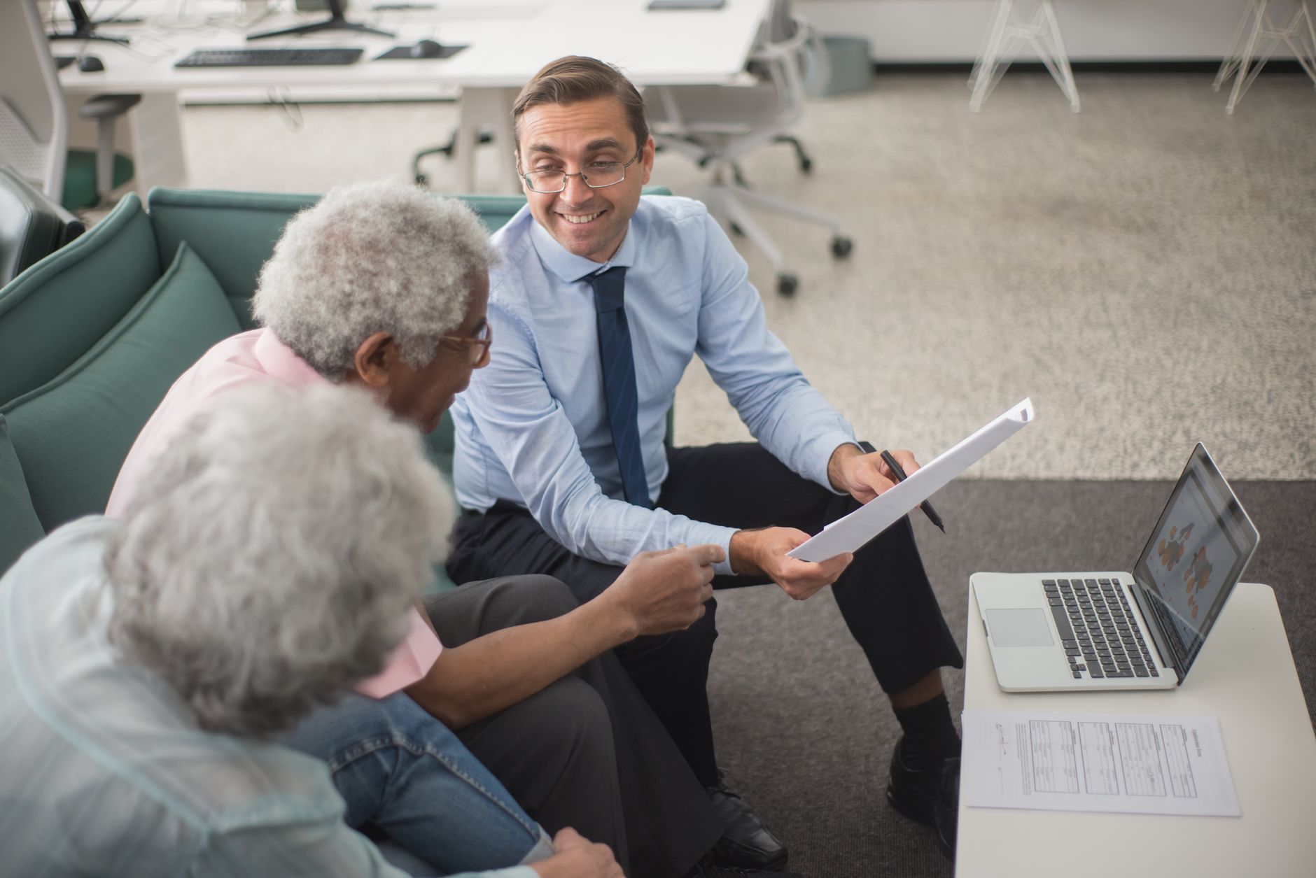 Comparativas y guías de coberturas de seguros para captar leads