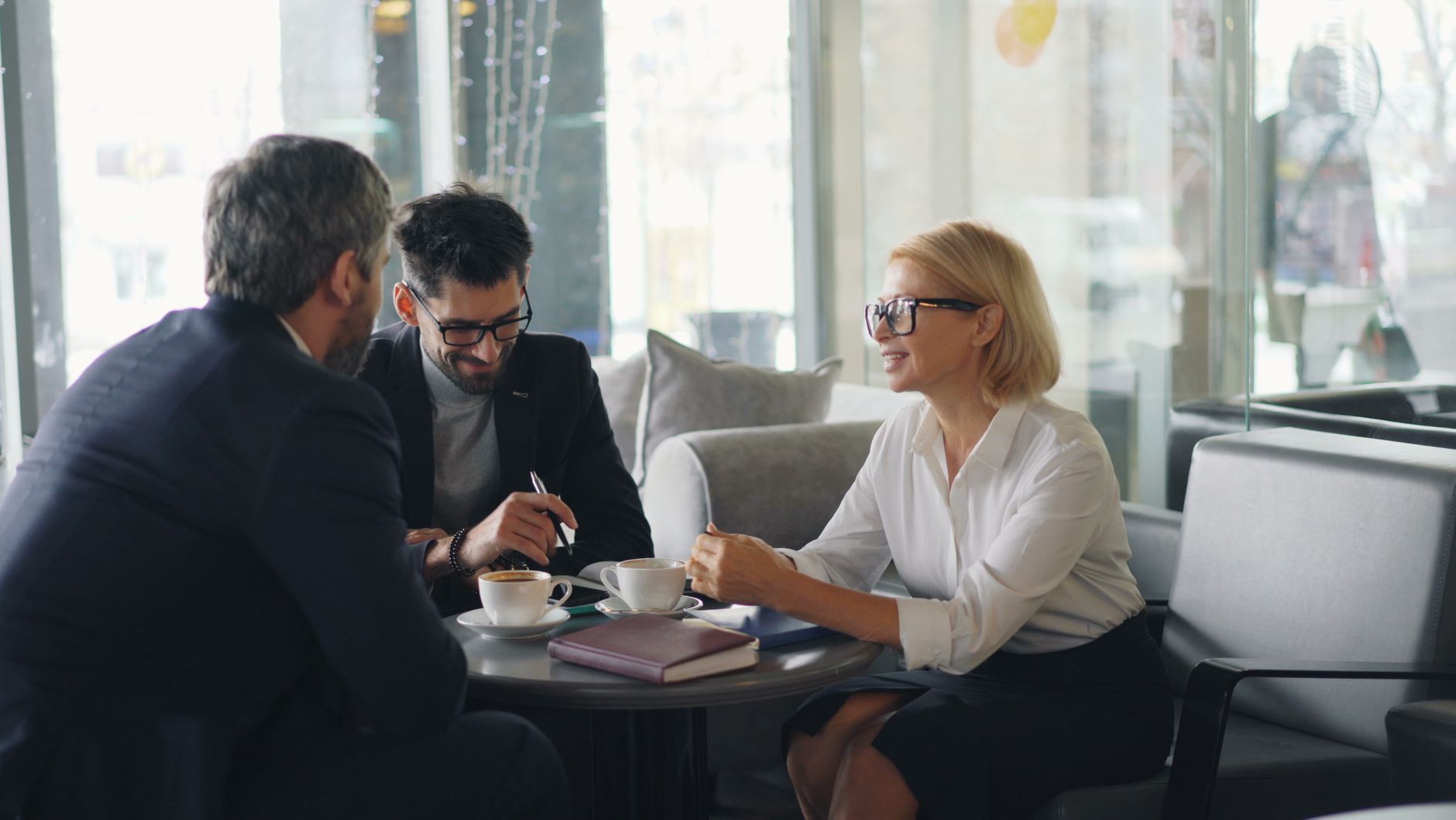 Estrategia de contenidos y whitepapers para una empresa de consultoría