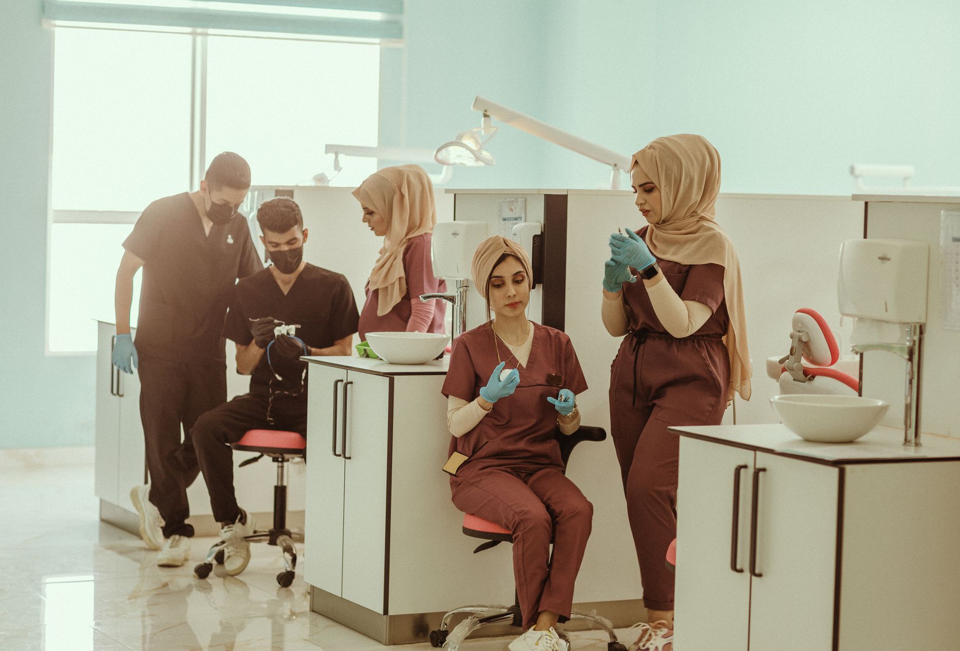 Clínica dental multidisciplinar en Valencia optimizada para captar pacientes