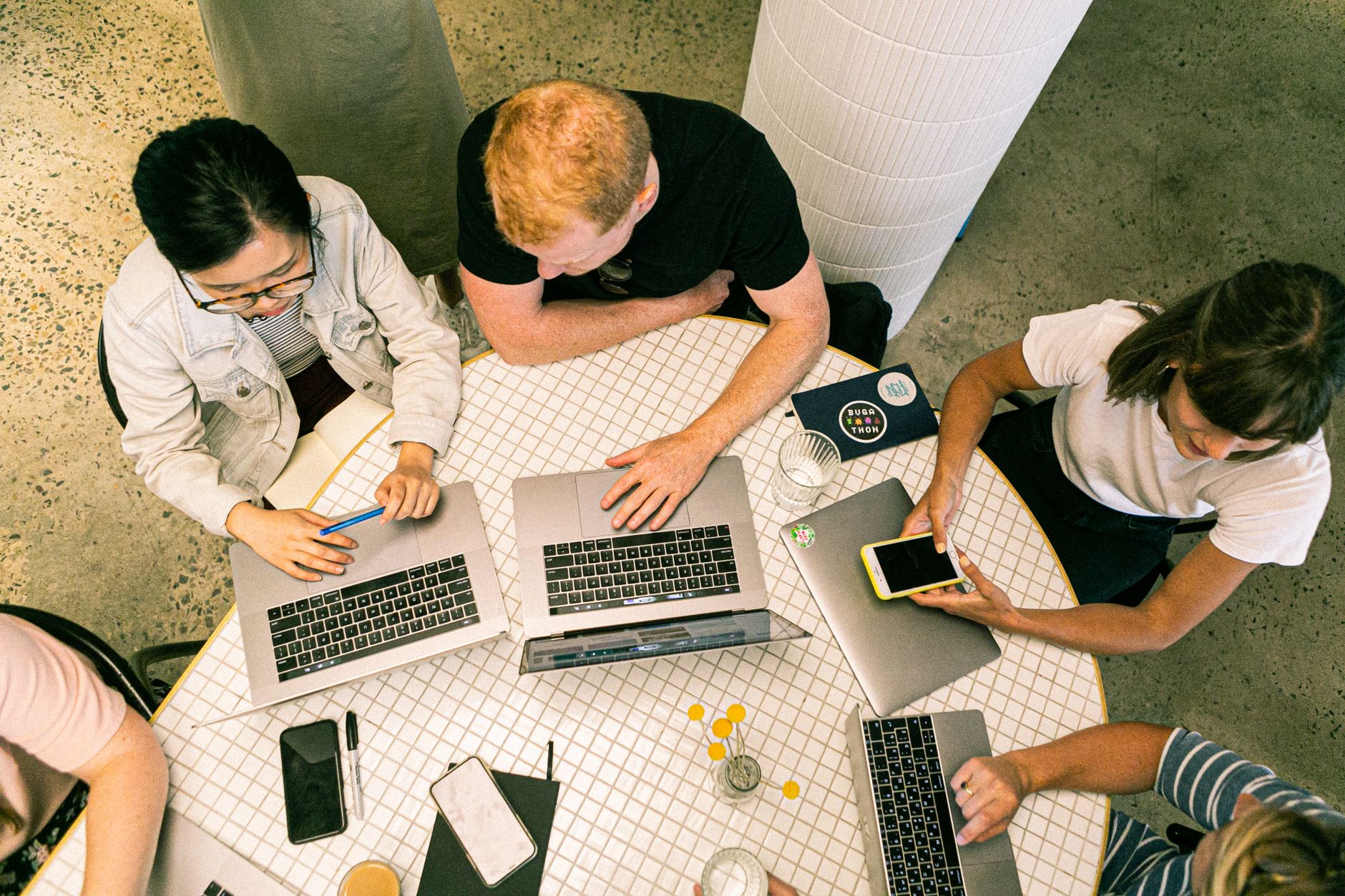 Estrategia de contenidos y casos de estudio para una agencia de marketing