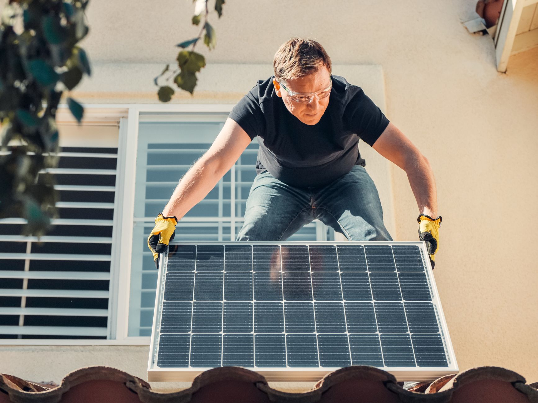 Placas solares aprovechando el clima soleado de Valencia