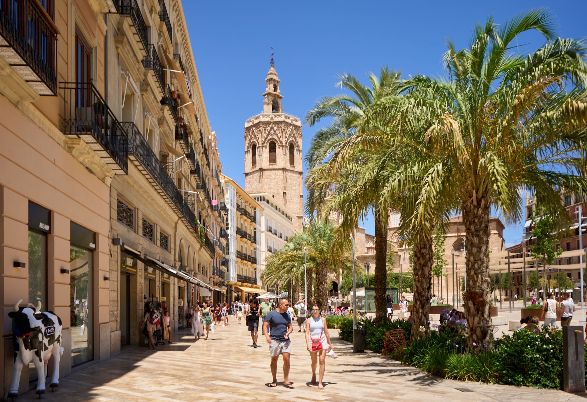 Calles y ambiente vecinal del barrio de Benimaclet en Valencia