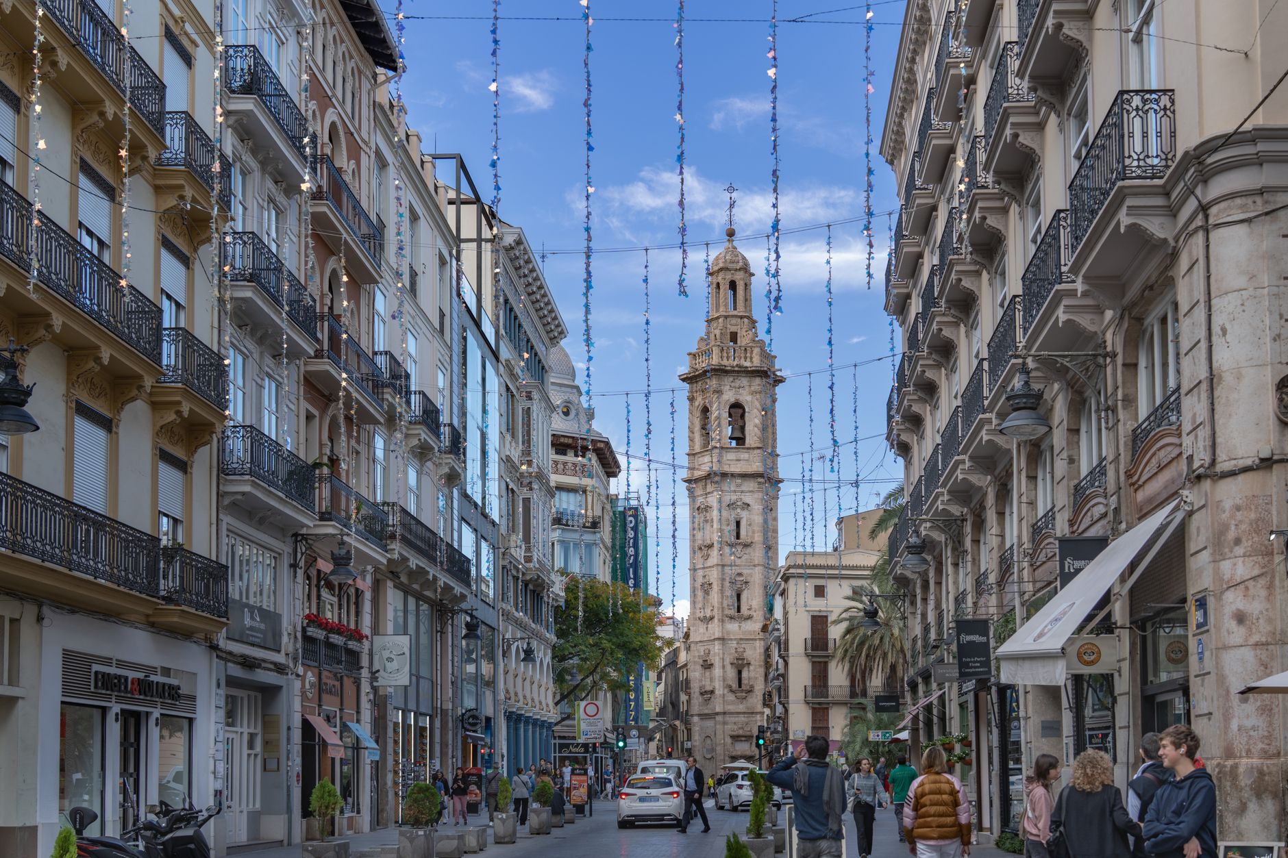 Vida local y restauración en Extramurs, Valencia