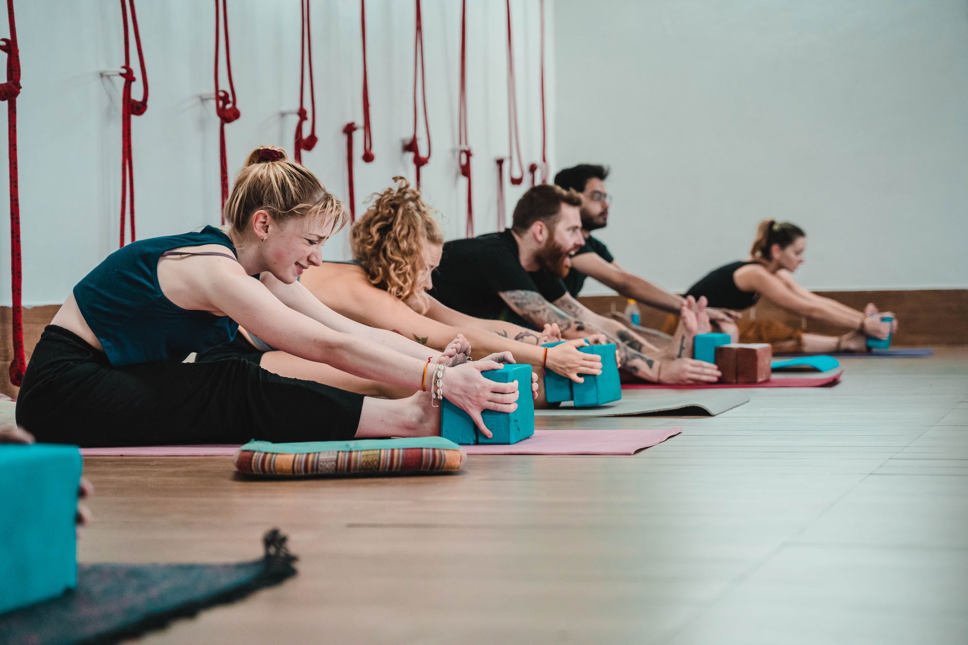 Búsqueda con inteligencia artificial de clases de yoga en Valencia